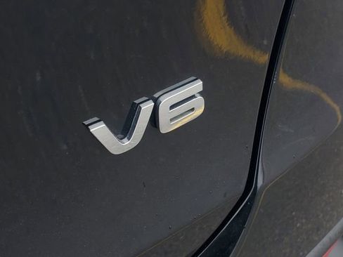 Used 2018 Kia Sorento LX image 7