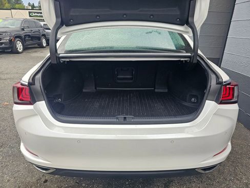 Used 2021 Lexus ES 350 w/ Luxury Package image 16