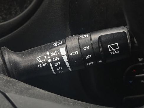Used 2017 Kia Soul + FWD image 38