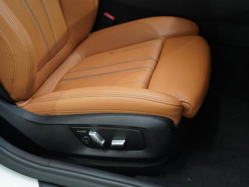 Used 2018 BMW 530i 530i Sedan image 29