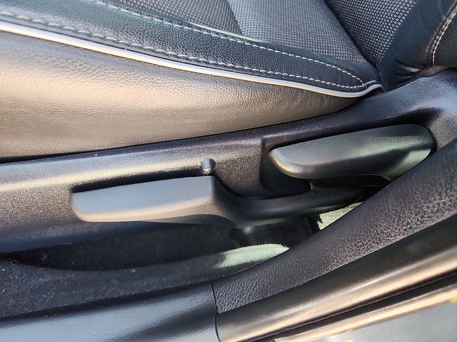 Used 2015 Toyota Corolla S w/ Driver Convenience Package FWD image 14