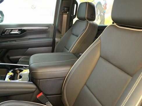 New 2025 Chevrolet Suburban Premier w/ Sun And Tow Package image 20