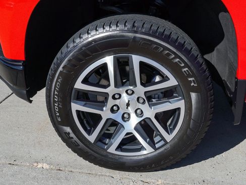 Used 2020 Chevrolet Silverado 1500 LT Trail Boss AWD/4WD image 12