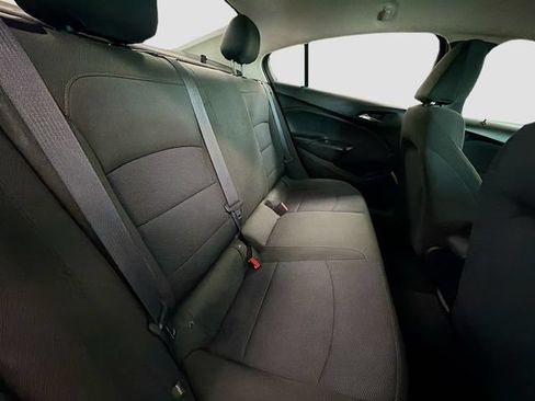 Used 2017 Chevrolet Cruze LS FWD image 26