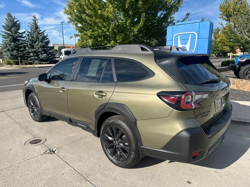 Used 2025 Subaru Outback Onyx Edition XT AWD/4WD image 3