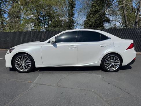 Used 2017 Lexus IS 300 AWD image 2
