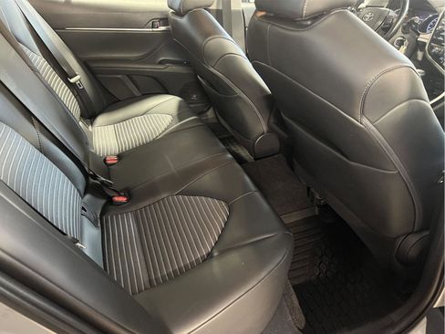 Used 2020 Toyota Camry SE w/ Carpet Mat Package AWD/4WD image 14