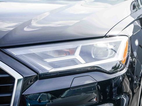 Used 2023 Audi Q7 Premium w/ Convenience Package image 7