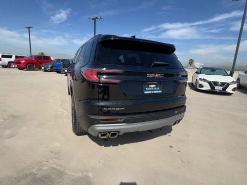 Used 2025 GMC Acadia Elevation image 7