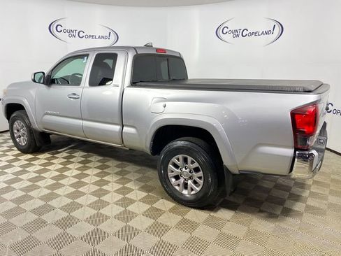 Used 2018 Toyota Tacoma SR5 image 4
