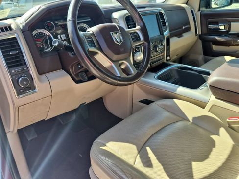 Used 2017 RAM 1500 Laramie w/ Convenience Group AWD/4WD image 10