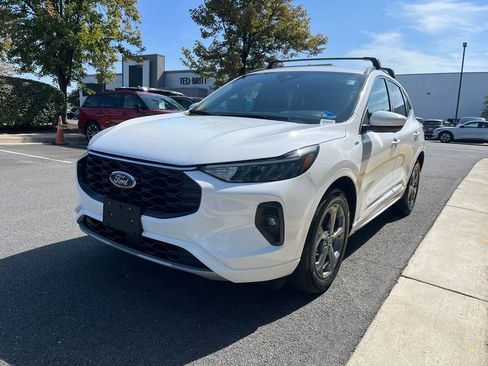Used 2023 Ford Escape ST-Line Select w/ Tech Pack #2 AWD/4WD image 3
