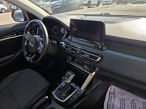 Used 2023 Kia Seltos S w/ Navigation Package image 6