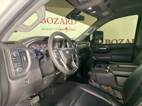 Used 2020 Chevrolet Silverado 1500 LT w/ Trailering Package AWD/4WD image 12