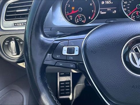 Used 2017 Volkswagen Golf Alltrack S image 11