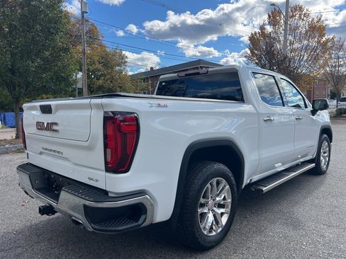 Used 2022 GMC Sierra 1500 SLT w/ X31 Off-Road Package image 5