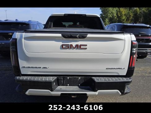 Used 2026 GMC Sierra EV Denali AWD/4WD image 3