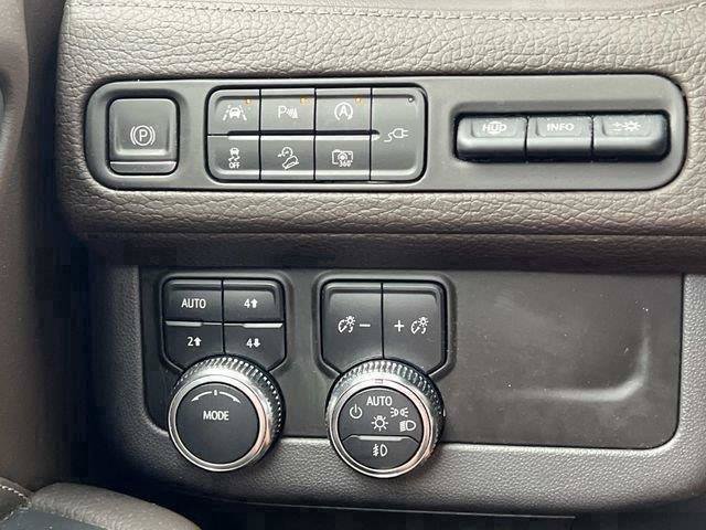 Used 2022 GMC Yukon Denali AWD/4WD image 26