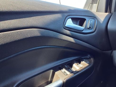 Used 2015 Ford Escape SE w/ Equipment Group 201A FWD image 20
