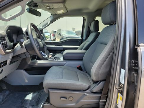 Used 2025 Ford F150 Lightning XLT AWD/4WD image 17