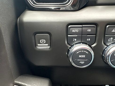 Used 2024 GMC Sierra 2500 AT4X w/ AT4X AEV Edition AWD/4WD image 41
