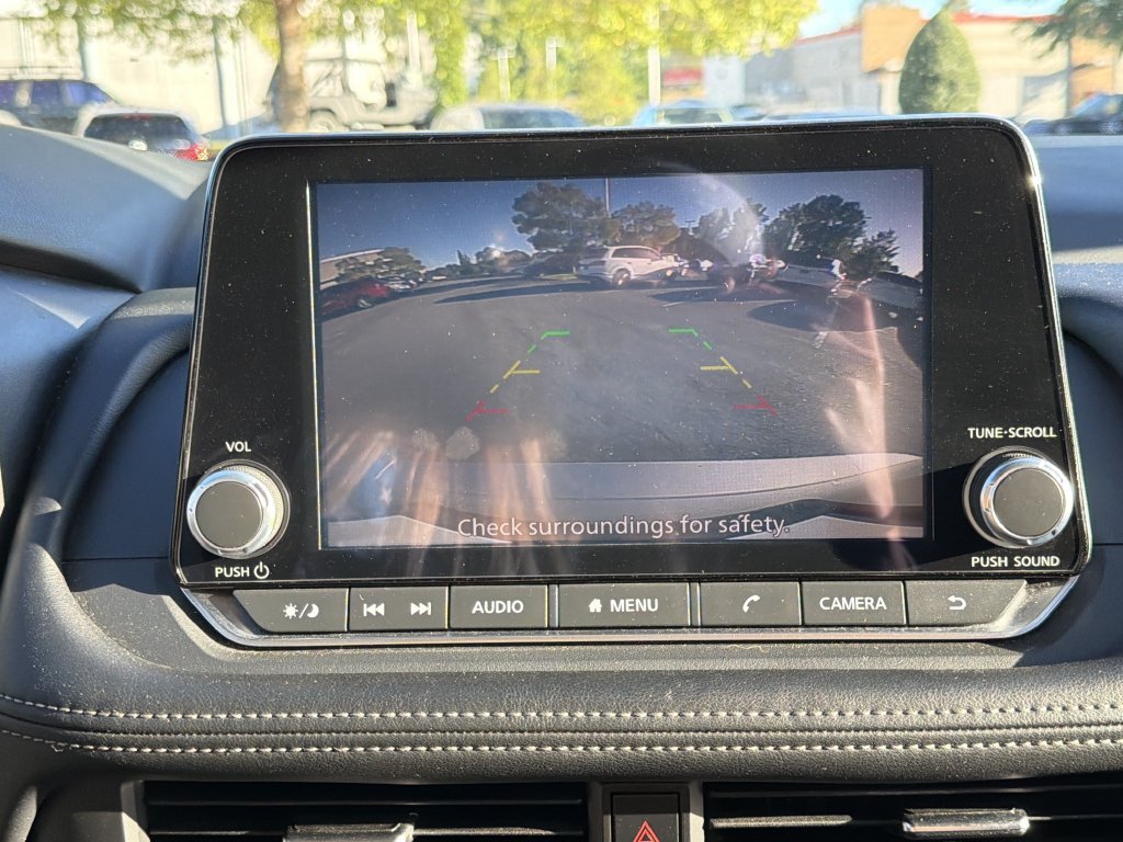 Used 2025 Nissan Rogue SV AWD/4WD image 28