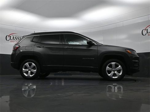 Used 2020 Jeep Compass Latitude w/ Cold Weather Group image 29