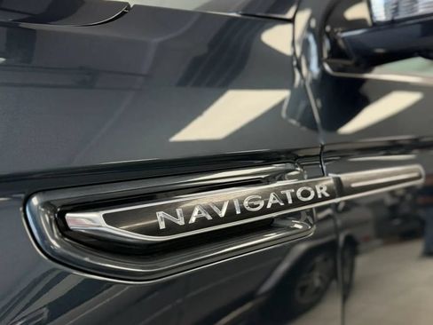 Used 2021 Lincoln Navigator L Black Label AWD/4WD image 3
