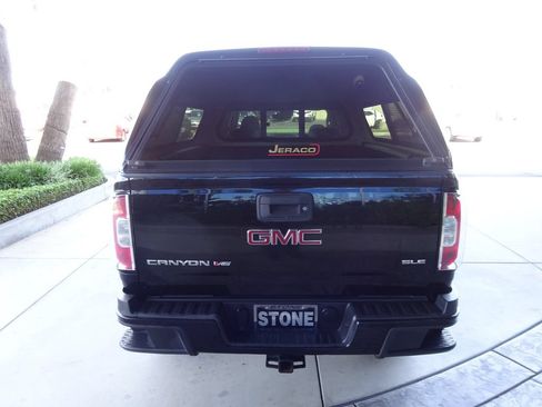 Certified 2018 GMC Canyon SLE w/ Nightfall Edition AWD/4WD image 7
