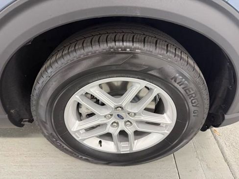 New 2026 Ford Explorer Active image 5