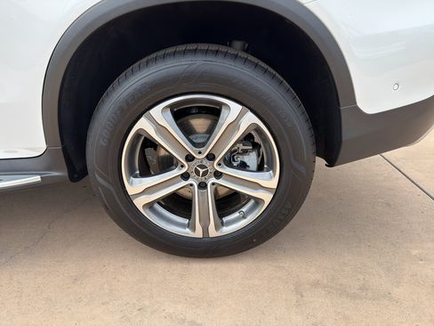 Used 2022 Mercedes-Benz GLC 300 4MATIC image 8