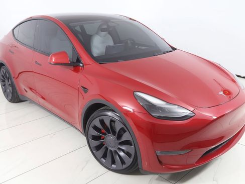 Used 2023 Tesla Model Y Performance image 19