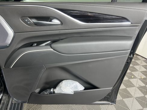 Used 2023 Cadillac Escalade ESV Sport w/ LPO, ONYX Package image 44