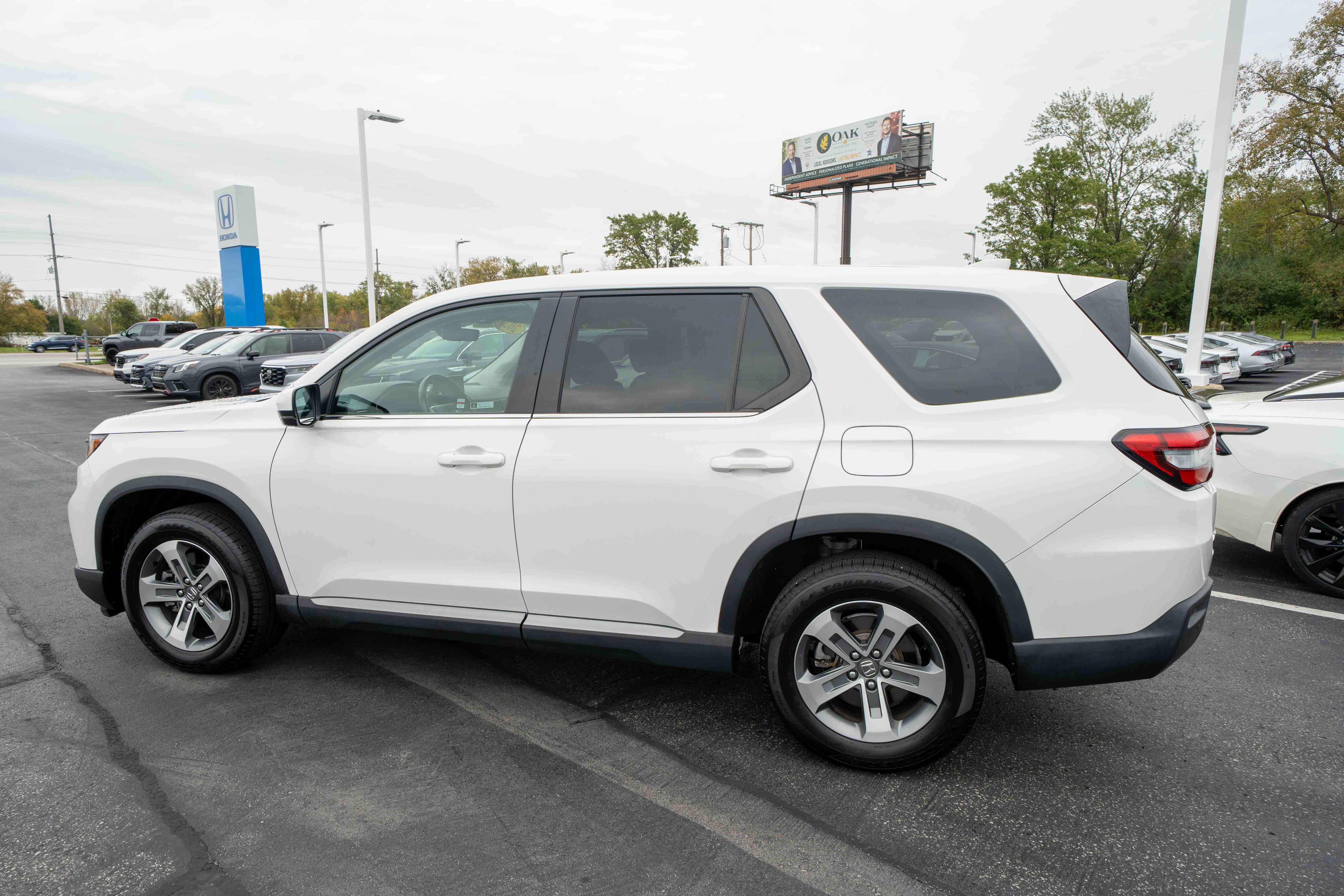 Certified 2024 Honda Pilot EX-L image 4