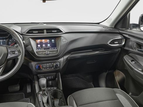 Used 2023 Chevrolet TrailBlazer LT image 32