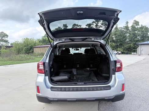 Used 2015 Subaru Outback 2.5i Premium AWD/4WD image 8