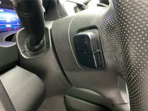 Used 2023 GMC Terrain SLE w/ Driver Convenience Package image 12