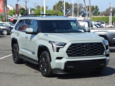 New 2026 Toyota Sequoia Platinum AWD/4WD image 2