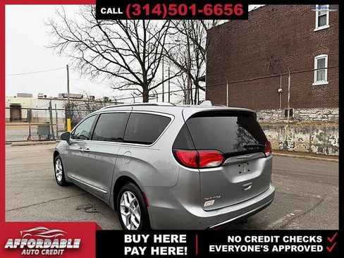 Used 2017 Chrysler Pacifica Touring-L Plus image 3