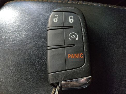 Used 2020 Jeep Compass Limited w/ Safety & Security Group AWD/4WD image 32