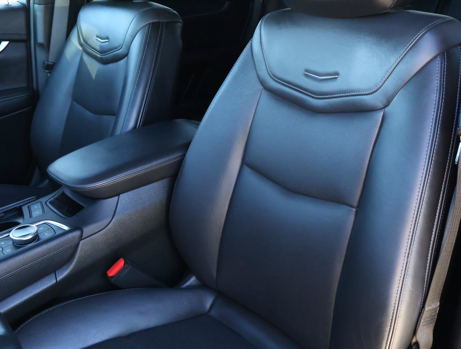 Certified 2025 Cadillac XT5 Premium Luxury FWD image 18