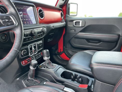 Used 2018 Jeep Wrangler Rubicon image 13