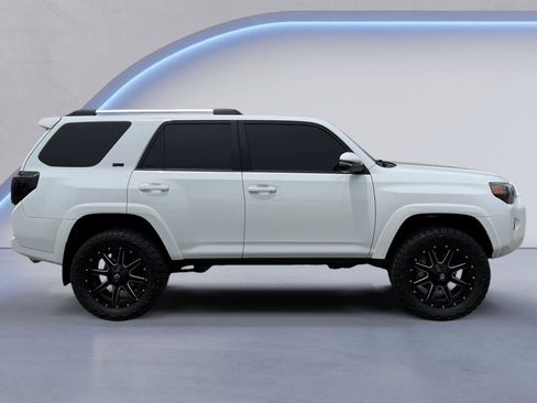 Used 2024 Toyota 4Runner SR5 Premium w/ Moonroof Package AWD/4WD image 2