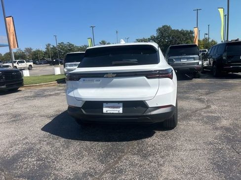 New 2026 Chevrolet Equinox EV LT image 4