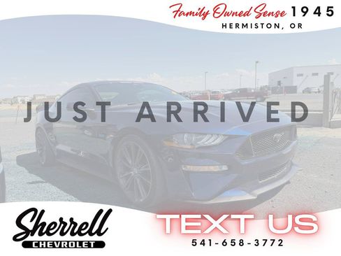 Used 2018 Ford Mustang GT Premium w/ Safe & Smart Package RWD image 3