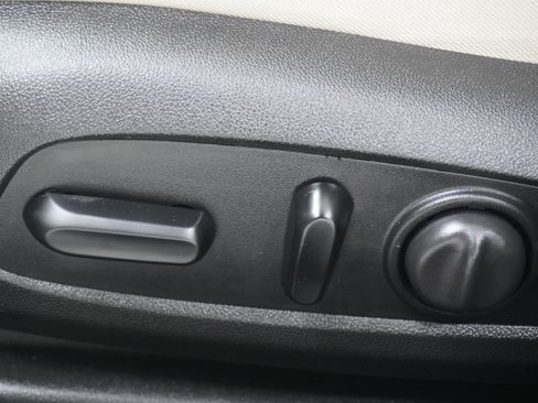 Used 2020 Buick Regal Preferred FWD image 13