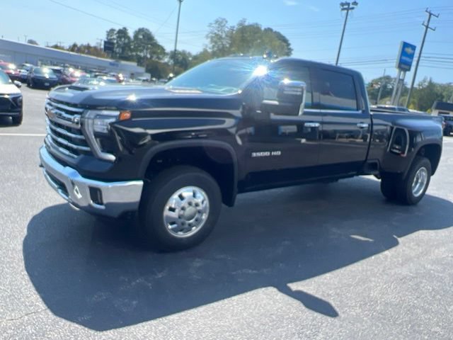 New 2026 Chevrolet Silverado 3500 LTZ w/ LTZ Plus Package AWD/4WD image 20