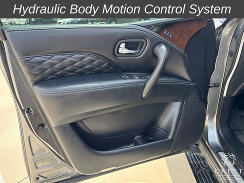 Used 2018 INFINITI QX80 2WD w/ Deluxe Technology Package image 10