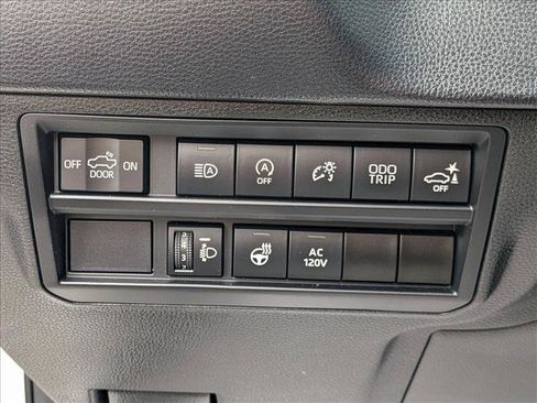 Used 2022 Toyota Tundra SR5 w/ SR5 Premium Package AWD/4WD image 17