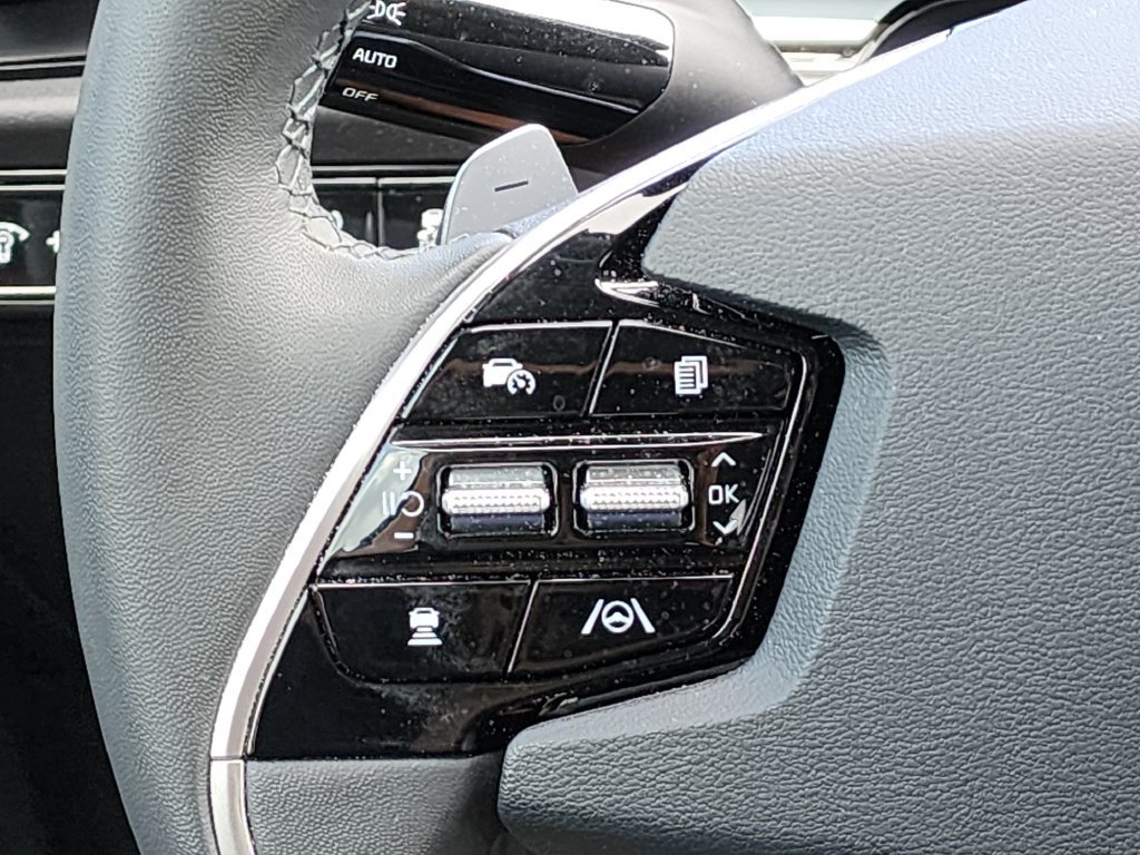 Used 2023 Kia Niro EX FWD image 27